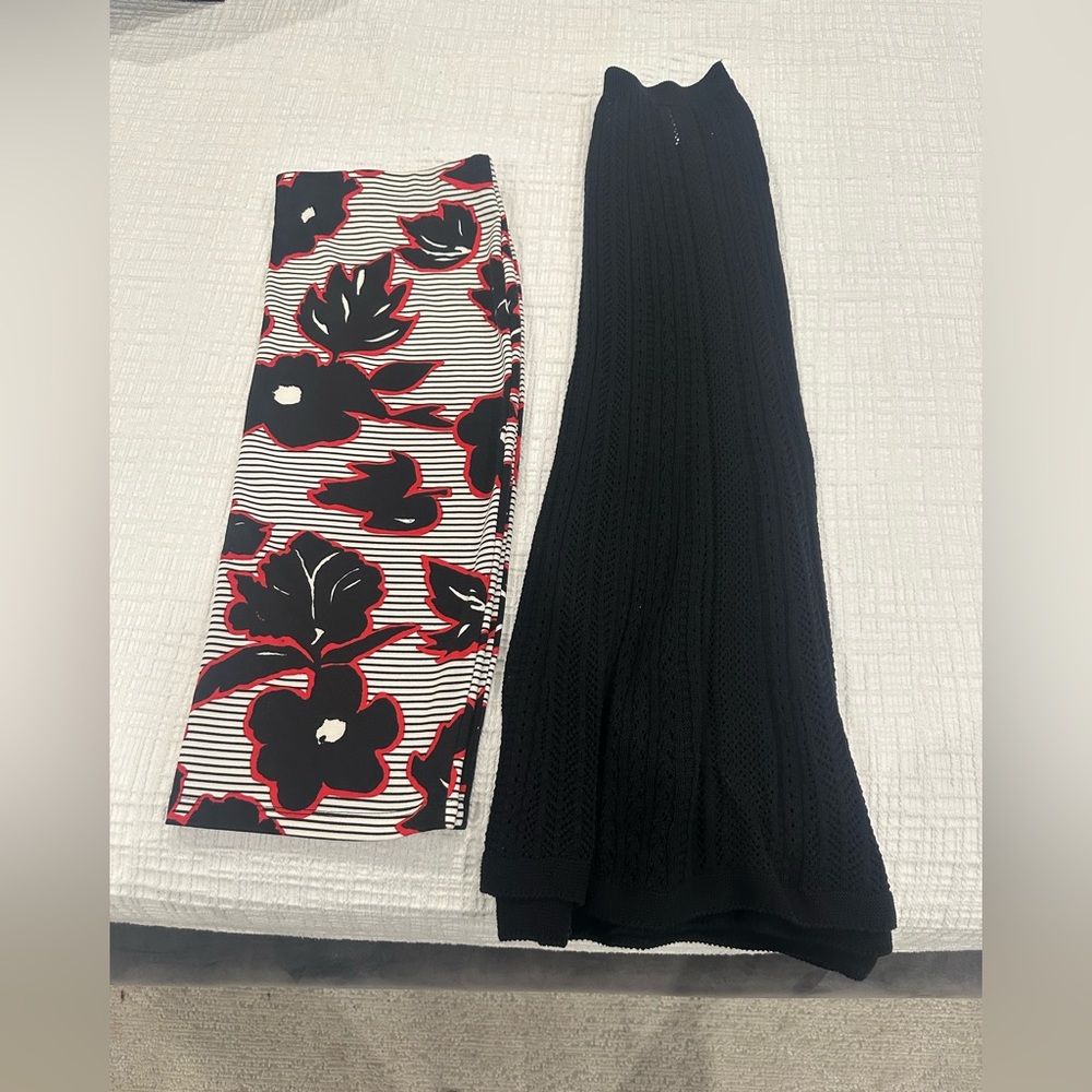 Bundle of 2 skirts